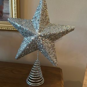 Silver light weight tree topper star